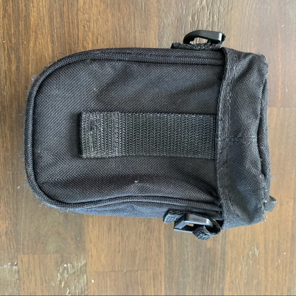✅ Samsonite small black camera case